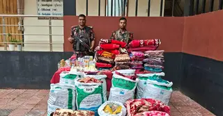 যশোর সীমান্তে বিপুল পরিমাণ চোরাচালানি পণ্য জব্দ